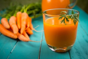 Easy Carrot Papaya and Grapefruit Shake with Flax