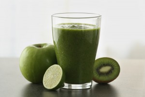 Green Apple Kiwi Collard and Lime Smoothie